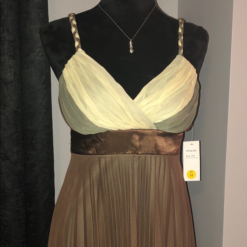 Alyn Paige New York spaghetti strap dress